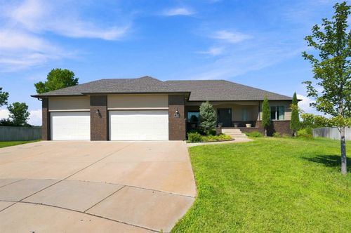 3315 S Bluelake Ct, Wichita, KS, 67215-1008 | Card Image