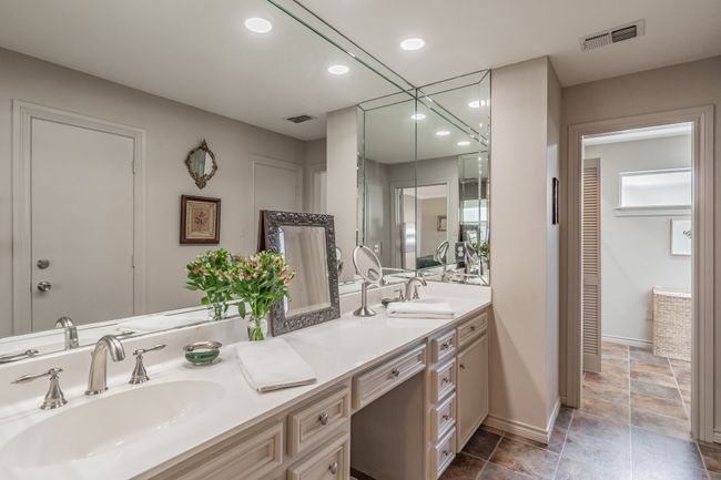 1214 Belle Pl, Home with 3 bedrooms, 3 bathrooms and null parking in Fort Worth TX | Image 12