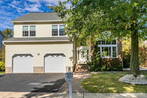 13 Setter Pl, Kendall Park, NJ, 08824-1469 | Card Image