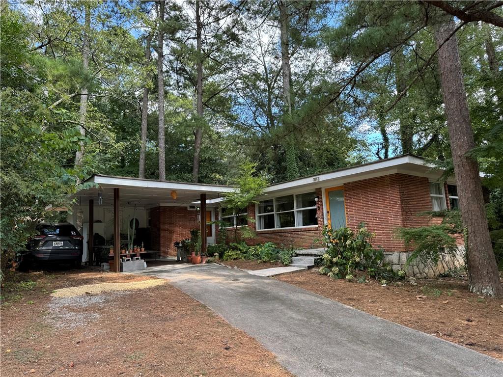 Pinehill Dr, Decatur, GA 30032