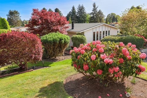 903 240th Pl Sw, Bothell, WA, 98021-8588 | Card Image