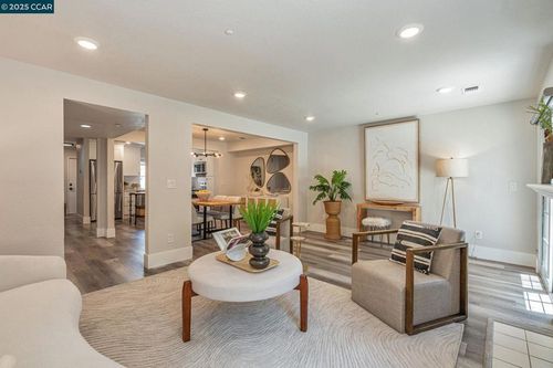 362 Columbia Cir, Benicia, CA, 94510-3909 | Card Image