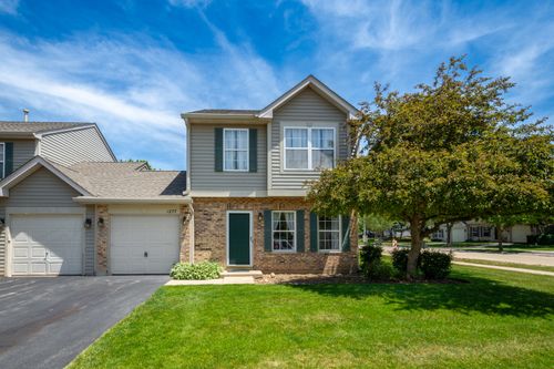 1277 Village Dr, Round Lake Beach, IL, 60073-4617 | Card Image