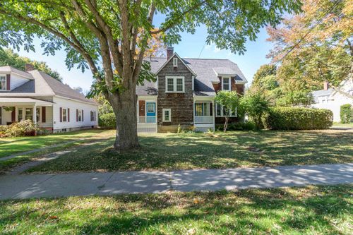 566 Main St, Derby, VT, 05829-9506 | Card Image