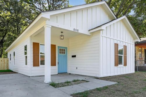 808 Marechalneil St, Memphis, TN, 38114-2401 | Card Image