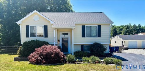 6332 Queens Lace Cir, Mechanicsville, VA, 23111-4358 | Card Image