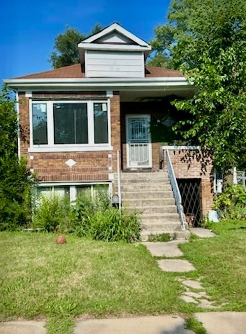 3704 Adams St, Gary, IN, 46408-2215 | Card Image