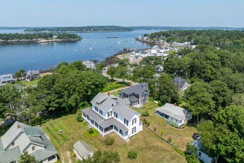 9 Grove St, East Boothbay, ME, 04544 | Card Image