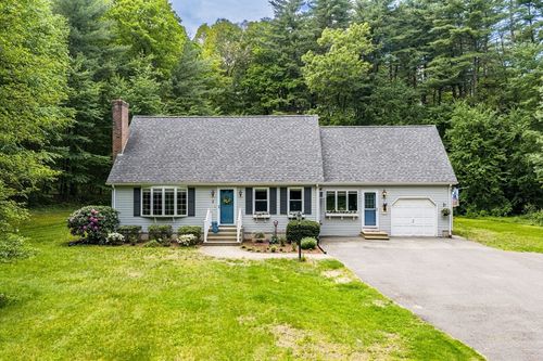 7 Caroline Cir, Palmer, MA, 01069-1407 | Card Image