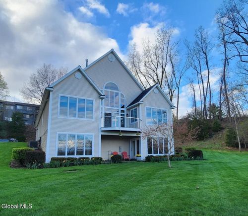 29 Canal Rd, Halfmoon, NY, 12065-7928 | Card Image