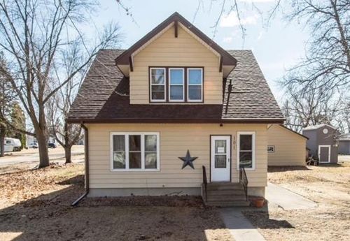 101 W 5th St, Cyrus, MN, 56323-4617 | Card Image