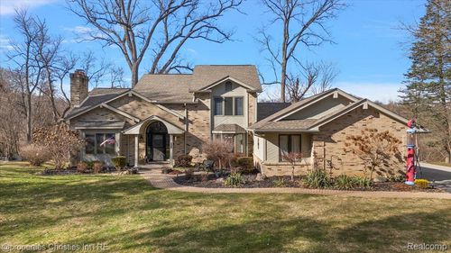 5160 Old Mill Rd, Oakland Twp, MI, 48306-2457 | Card Image