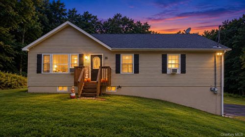 26 Finkle Rd, Wurtsboro, NY, 12790-5208 | Card Image