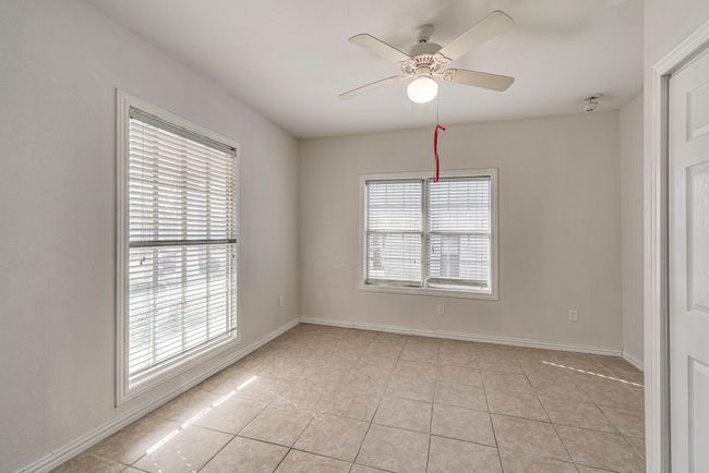 323 W University Ave, House other with 3 bedrooms, 2 bathrooms and null parking in Waxahachie TX | Image 22