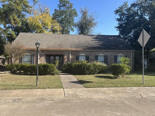 203 Briar Hill Dr, Houston, TX, 77042-1218 | Card Image