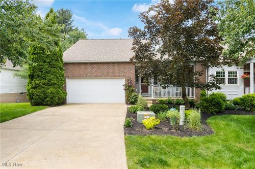 637 N Ridgecliff St, Tallmadge, OH, 44278-1078 | Card Image