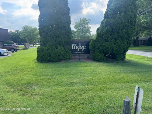apt-129-3504 Lodge Ln, Louisville, KY, 40218-2746 | Card Image