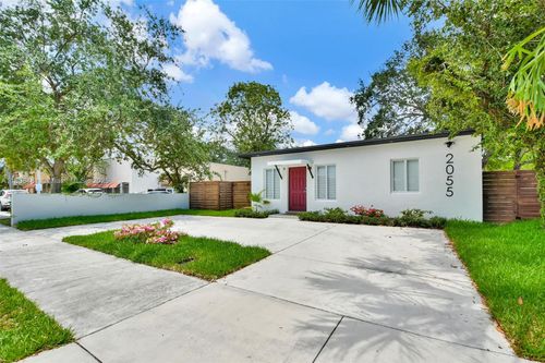 2055 Ne 140th St, North Miami Beach, FL, 33181-1613 | Card Image