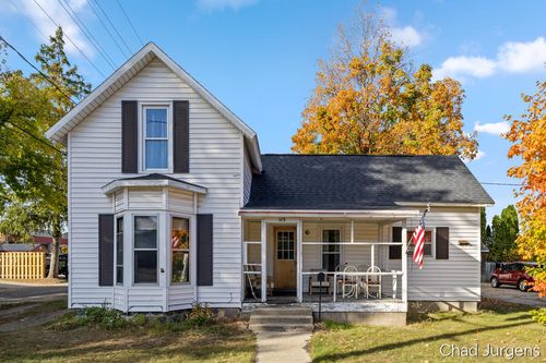 115 E Bridge St, Big Rapids, MI, 49307-1135 | Card Image