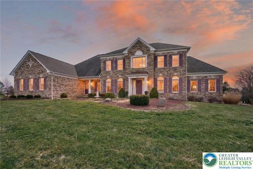 209 Donato Ct, Nazareth, PA, 18064-8116 | Card Image
