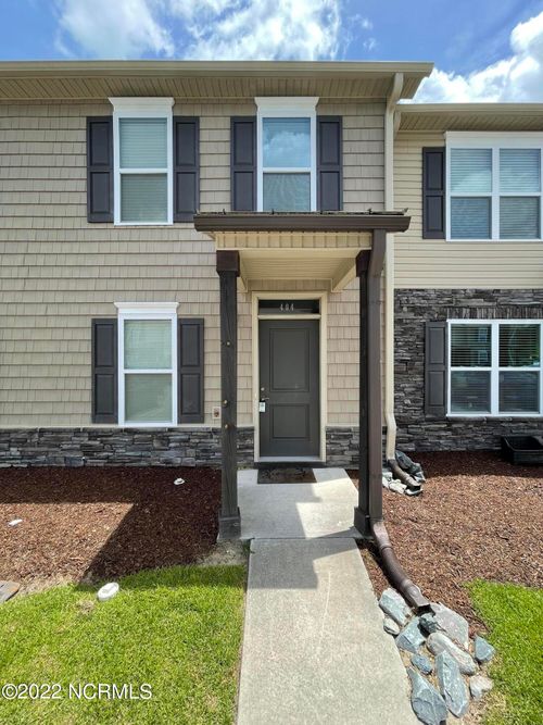 404 Sullivan Loop Rd, Midway Park, NC, 28544-0005 | Card Image