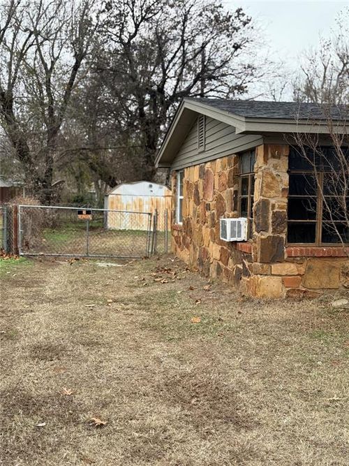 1921 Cherry Ln, Del City, OK, 73115-2307 | Card Image