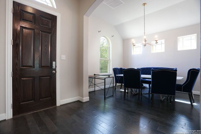 7927 Anza Run, House other with 4 bedrooms, 3 bathrooms and null parking in Boerne TX | Image 4