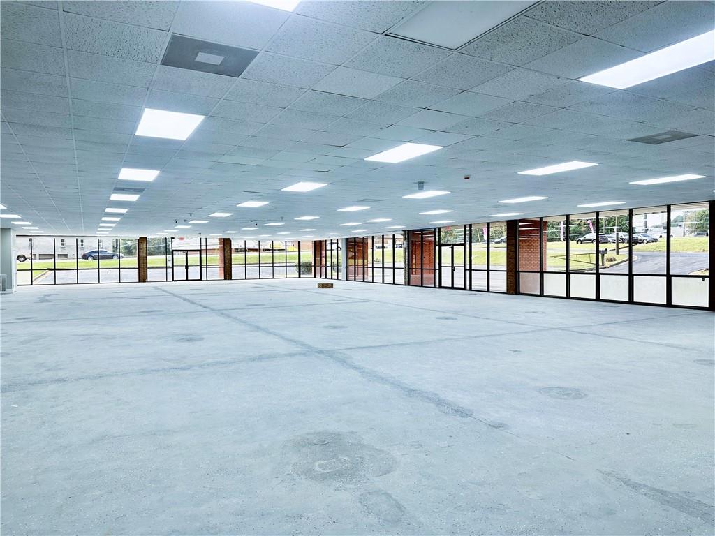 Commercial Lease in Stone Mountain 2