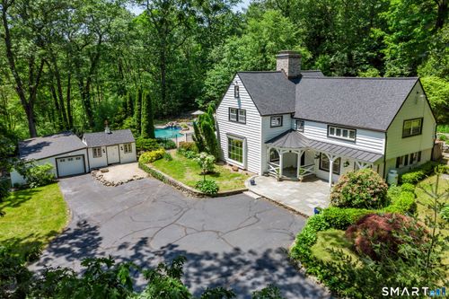 77 Crest Rd, Middlebury, CT, 06762-2418 | Card Image