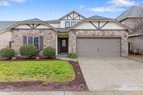 1923 W Humboldt Dr, Hanford, CA, 93230-7445 | Card Image