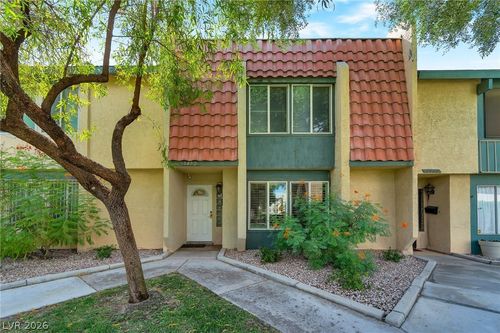 3472 Townhouse Dr, Las Vegas, NV, 89121-3403 | Card Image