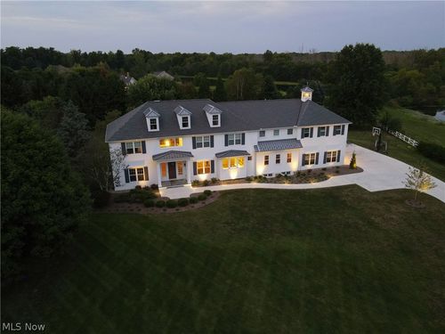 9830 Greenway Trl, Chagrin Falls, OH, 44023-5185 | Card Image