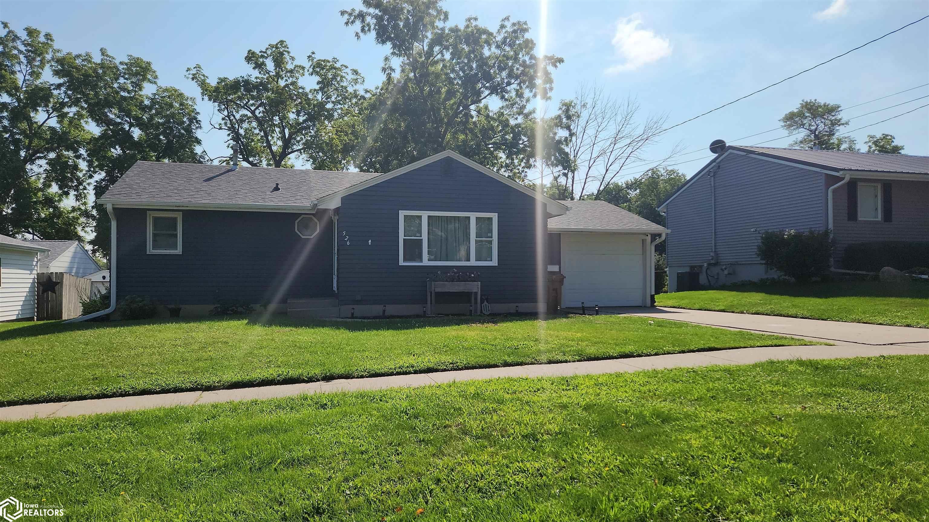 East St, Grinnell, IA 50112