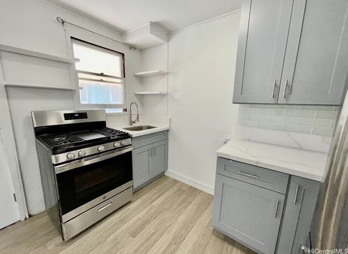 apt-2-631 Hausten St, Honolulu, HI, 96826-4546 | Card Image