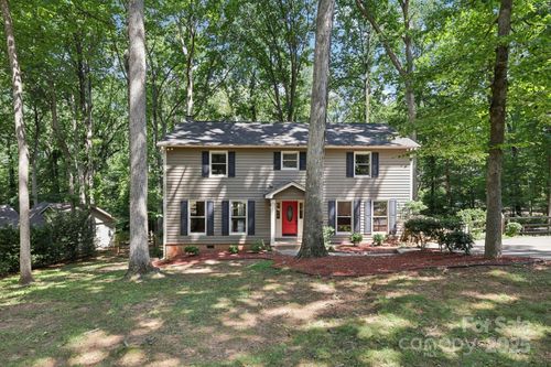 8 Hickory Ridge Ct, Lake Wylie, SC, 29710-8913 | Card Image
