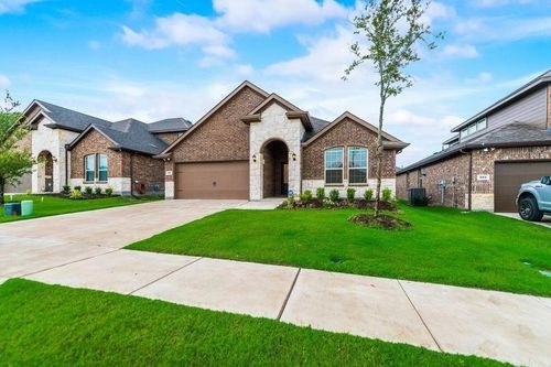 937 Royal Ln, Celina, TX, 75009-1801 | Card Image
