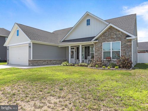 63 Briarcrest Cir, Martinsburg, WV, 25405-7001 | Card Image