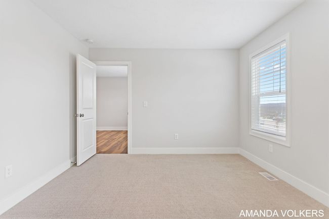 3rd bedroom up | Image 37