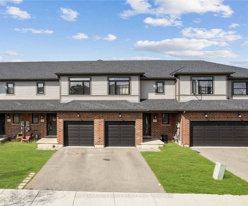 1315 Michael Cir, London, ON, N5V0B8 | Card Image