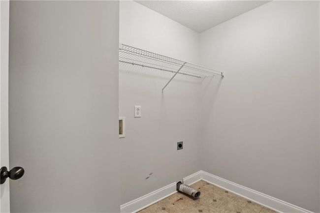 199 Rocky Shoals Trl, House other with 3 bedrooms, 2 bathrooms and 2 parking in Mount Airy GA | Image 16