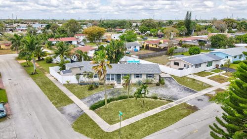 1325 Se 1st Ave, Deerfield Beach, FL, 33441-6748 | Card Image