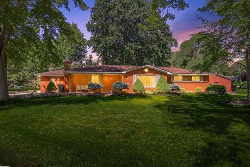 6745 24 Mile Rd, Shelby Twp, MI, 48316-3311 | Card Image