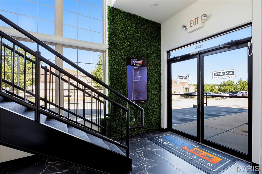 Commercial Lease in Wildwood 3