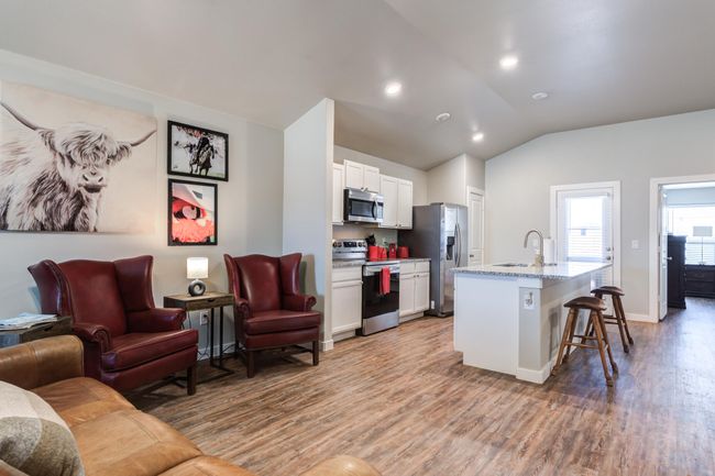 404 E 31 St St, House other with 3 bedrooms, 2 bathrooms and null parking in Wolfforth TX | Image 4