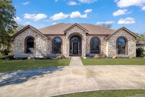 229 Legacy Trail Dr, La Vernia, TX, 78121-5687 | Card Image