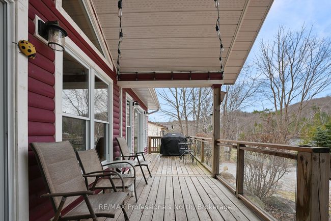 1055 Dark Lake Rd, House other with 3 bedrooms, 2 bathrooms and 6 parking in Haliburton ON | Image 4
