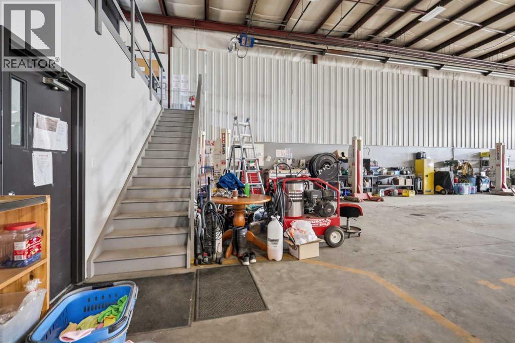 Commercial Lease in Red Deer 5