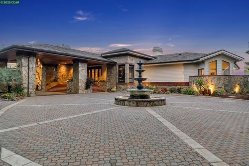 1121 Eagle Nest Ct, Danville, CA, 94506-5871 | Card Image