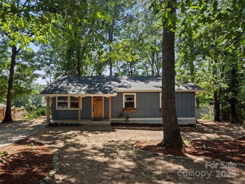 4 Merlin Way, Asheville, NC, 28806-2017 | Card Image
