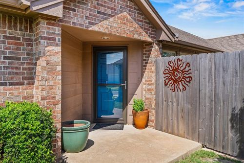 1407 Sw 25th St, Moore, OK, 73170-7554 | Card Image